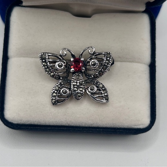 Vintage 925 Victorian Sterling Silver Marcasite Red Garnet Butterfly Brooch - Picture 9 of 9
